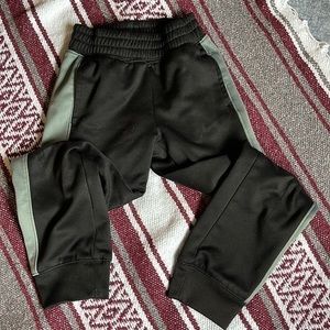 Nike girls joggers 6X black and grey